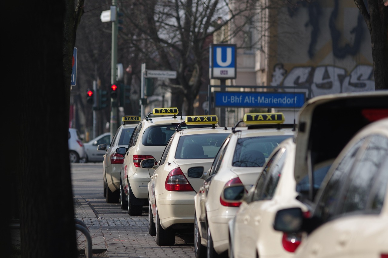 taxi, taxe, taxi stand, taxi rank, traffic, passenger transport, transport, passenger traffic, automobile, taxi, taxi, taxi, taxi, taxi, taxi stand, taxi stand, taxi stand, taxi stand, taxi stand, taxi rank, taxi rank, taxi rank